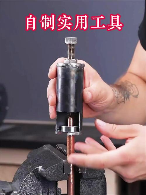 轴承盖子如何拆卸_拆轴承盖_轴承拆开